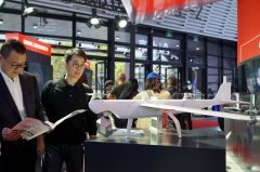 矫捷机械臂做、仿生设备的流利互动